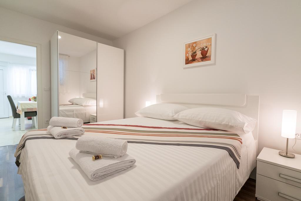 Drop In Split Luxury Suites Экстерьер фото